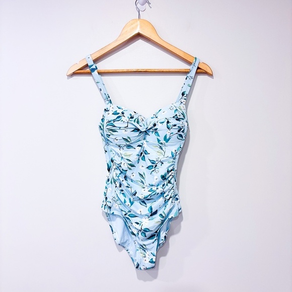NIP TUCK – Light blue floral one-piece swimsuit * - Picture 3 of 9